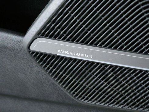 Used 2023 Audi SQ5 Premium Plus w/ Premium Plus Package AWD/4WD image 28