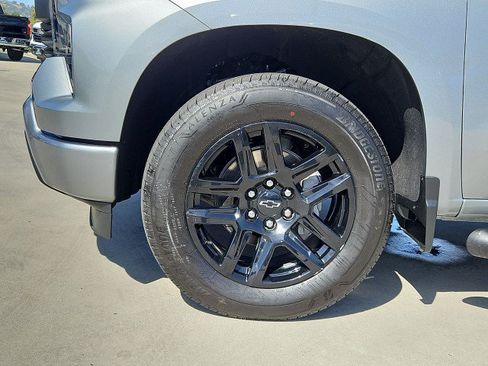 Used 2025 Chevrolet Silverado 1500 Custom RWD image 32