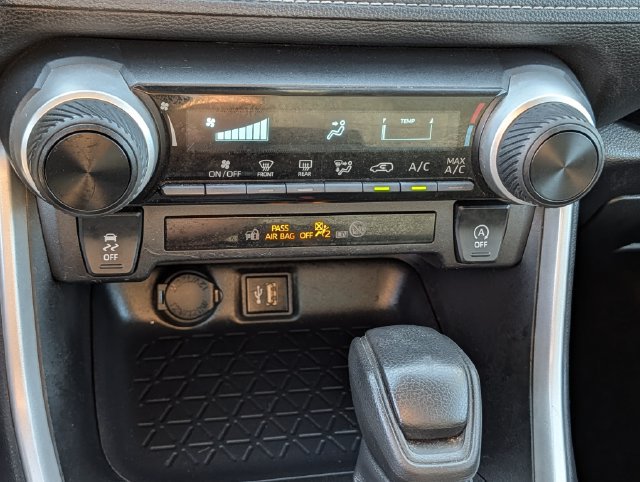 Used 2025 Toyota RAV4 LE FWD image 17