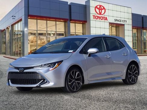 Used 2021 Toyota Corolla XSE FWD image 2