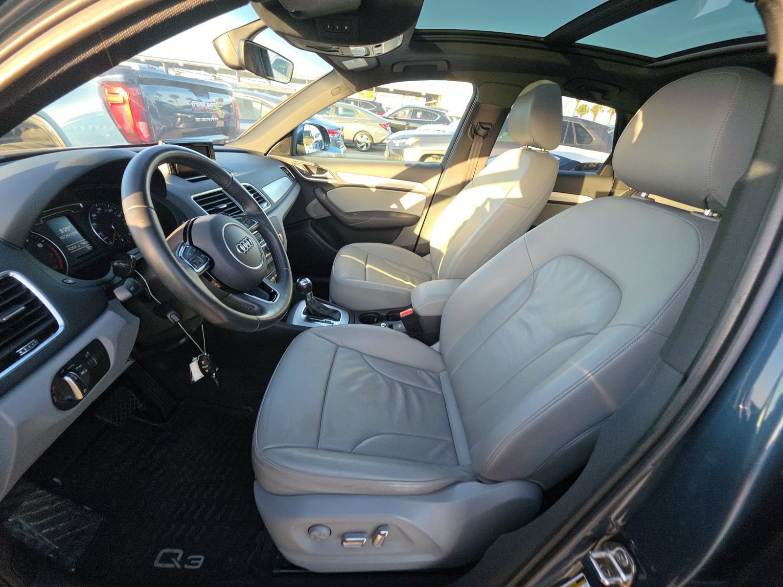 Used 2018 Audi Q3 2.0T Premium FWD image 5