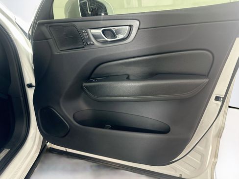 Used 2019 Volvo XC60 T6 Inscription w/ Protection Package AWD/4WD image 32