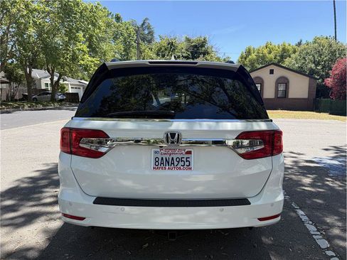 Used 2018 Honda Odyssey Elite image 4
