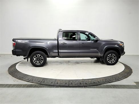 Used 2022 Toyota Tacoma TRD Sport image 8