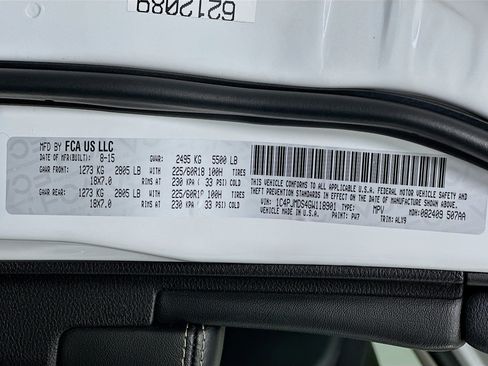 Used 2016 Jeep Cherokee Limited w/ Technology Group image 12