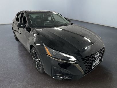 Used 2023 Nissan Altima 2.5 SR