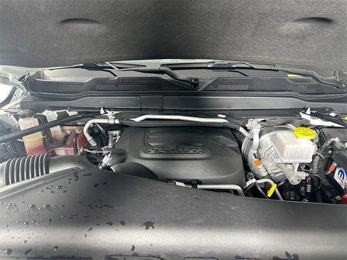 Used 2024 RAM 2500 Tradesman w/ Chrome Appearance Group image 31