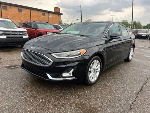 Used 2019 Ford Fusion Energi Titanium FWD image 28