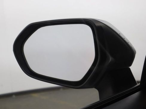 Used 2020 Toyota Corolla LE FWD image 38
