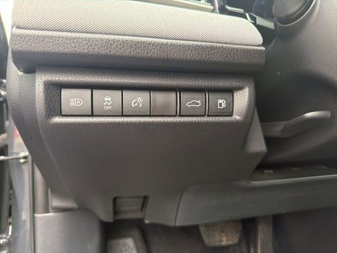 Used 2025 Toyota Camry LE image 16