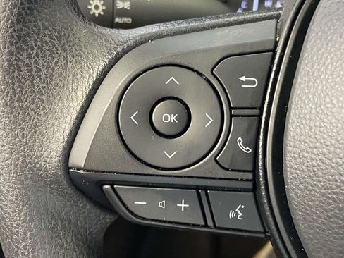 Used 2025 Toyota Corolla LE image 27