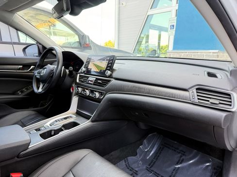 Used 2021 Honda Accord Touring image 24