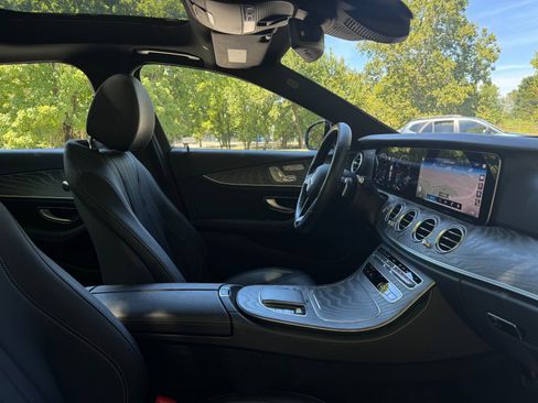 Used 2021 Mercedes-Benz E 350 4MATIC Sedan w/ Premium Package image 37