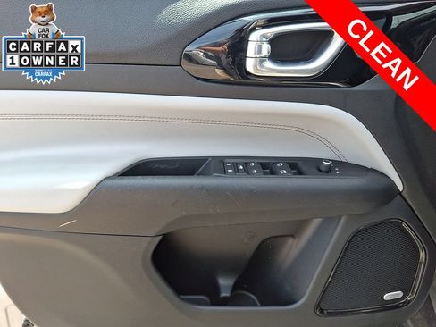 Used 2022 Jeep Compass Limited w/ Sun and Sound Group AWD/4WD image 12