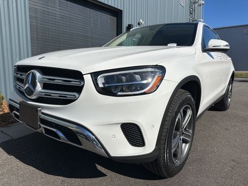 Used 2021 Mercedes-Benz GLC 300 image 3
