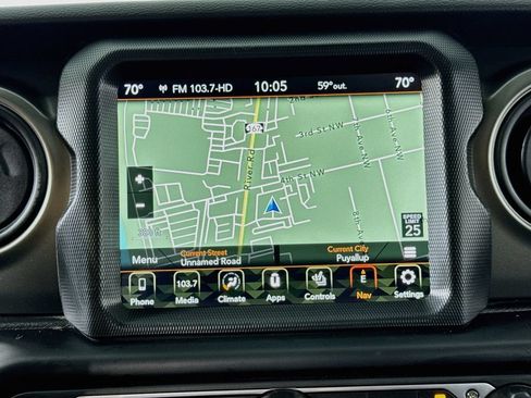 Used 2023 Jeep Wrangler Unlimited w/ Cold Weather Group AWD/4WD image 32