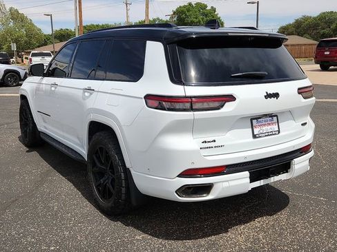 Used 2023 Jeep Grand Cherokee L Summit AWD/4WD image 3