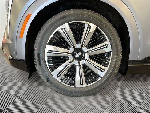 New 2026 Cadillac Escalade IQL Luxury AWD/4WD image 10