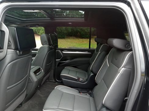 Used 2026 Cadillac Escalade ESV Sport w/ LPO, ONYX Package AWD/4WD image 24