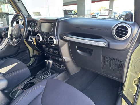 Used 2013 Jeep Wrangler Unlimited Sahara w/ Dual Top Group AWD/4WD image 15
