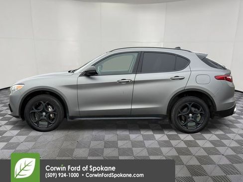 Used 2018 Alfa Romeo Stelvio AWD image 10