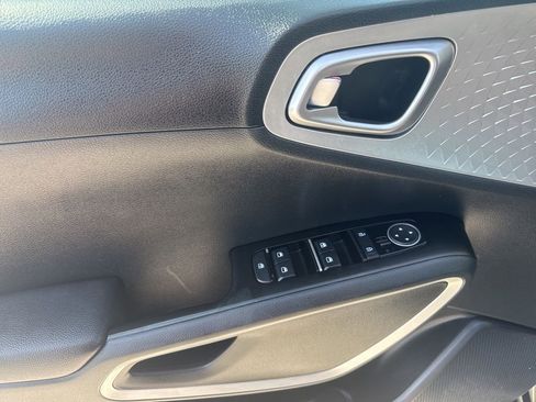Used 2024 Kia Soul LX w/ Option Group 015 image 21