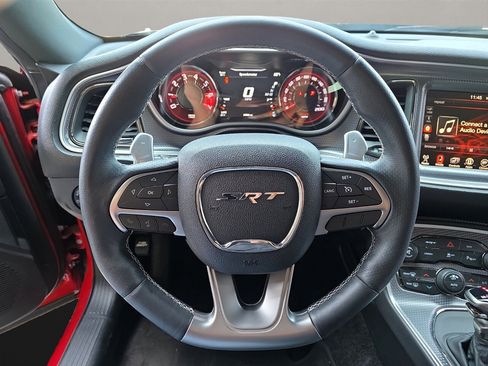 Used 2016 Dodge Challenger SRT Hellcat image 10