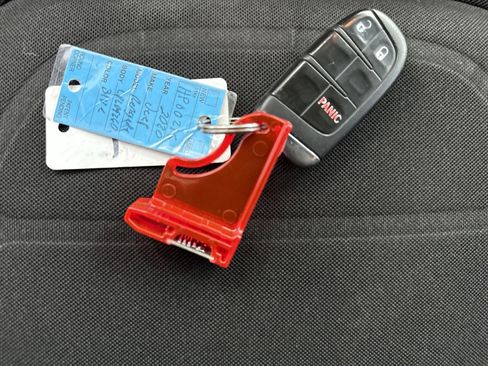 Used 2020 Jeep Renegade Latitude w/ UConnect 8.4 Nav Group image 48