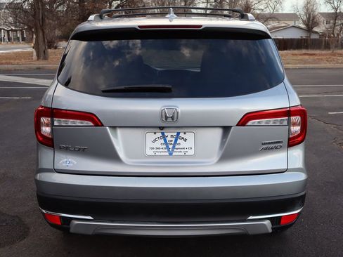 Used 2020 Honda Pilot Touring image 6