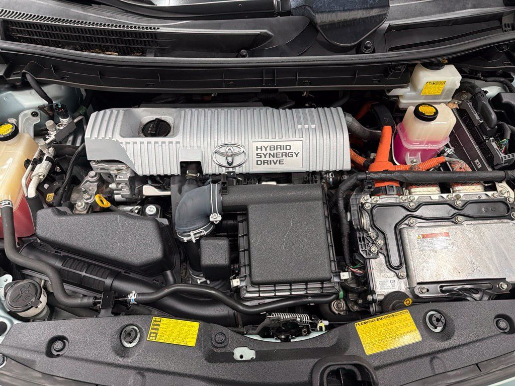 Used 2012 Toyota Prius Three w/ Solar Roof Pkg FWD image 33