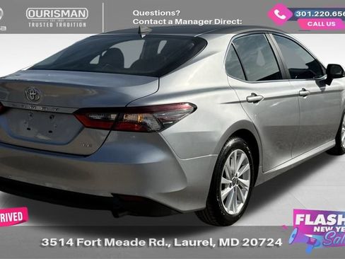 Used 2024 Toyota Camry LE image 7
