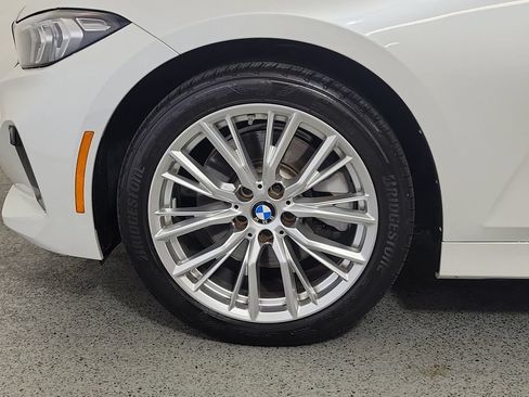 Used 2023 BMW 330i Sedan w/ Premium Package RWD image 9
