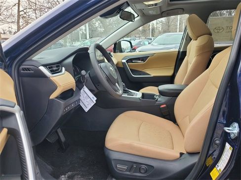 New 2025 Toyota RAV4 XLE image 18