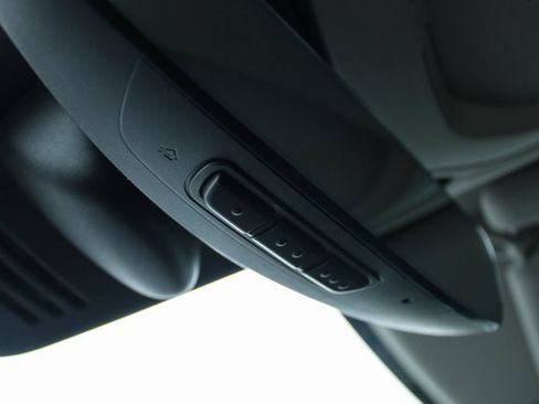 Used 2025 Volvo V60 B5 Cross Country Plus image 29