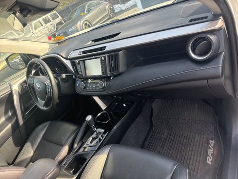 Used 2018 Toyota RAV4 Limited w/ Advanced Technology Package image 13