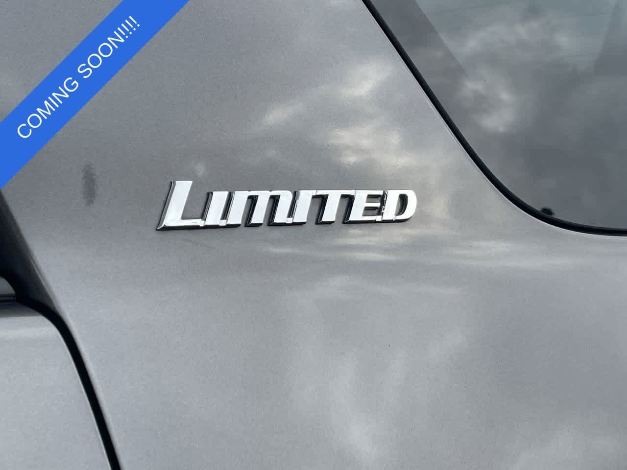 Used 2011 Toyota 4Runner Limited w/ Convenience Pkg AWD/4WD image 38