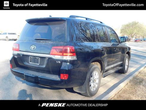 Used 2019 Toyota Land Cruiser image 4