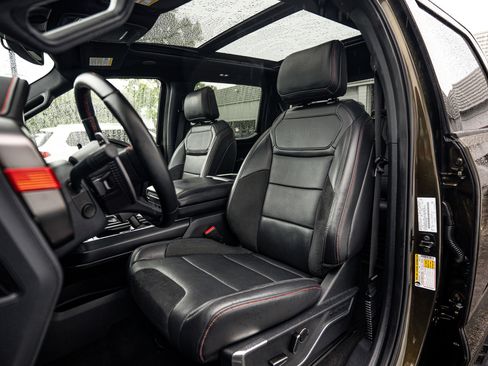 Used 2025 Ford F150 Raptor AWD/4WD image 19