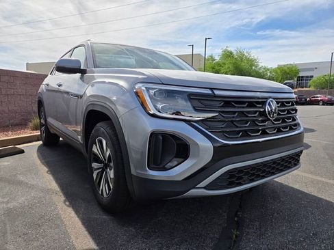 New 2026 Volkswagen Atlas Cross Sport SE FWD image 1