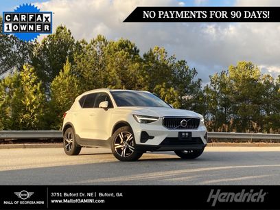 Used 2025 Volvo XC40 B5 Core