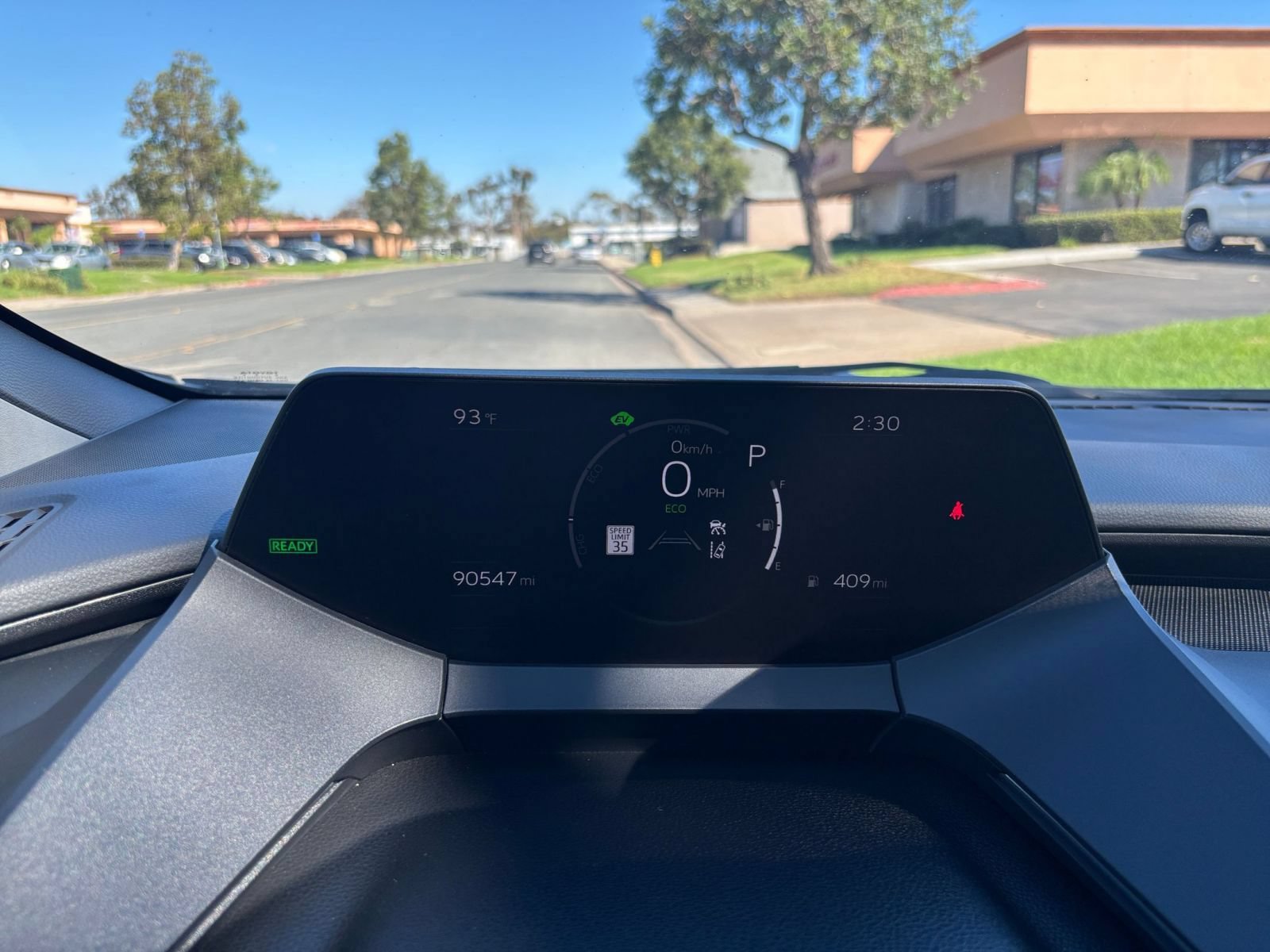 Used 2023 Toyota Prius LE FWD image 37