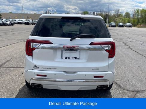 Certified 2023 GMC Acadia Denali w/ Denali Ultimate Package AWD/4WD image 4