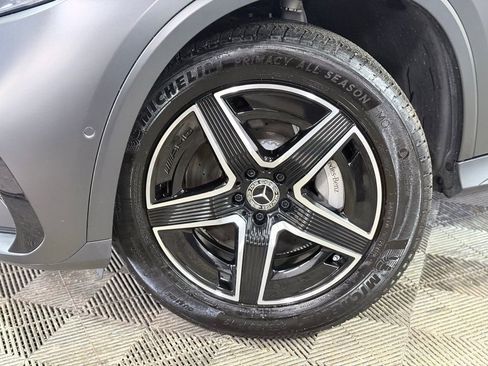Used 2025 Mercedes-Benz GLC 300 4MATIC image 2
