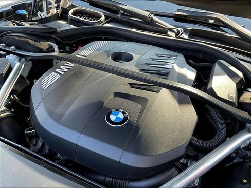 Used 2023 BMW 740i w/ Parking Assistance Package RWD image 31