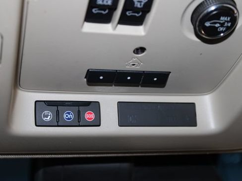 Used 2019 Cadillac Escalade Premium Luxury AWD/4WD image 33