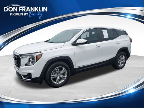 Used 2024 GMC Terrain SLE FWD image 1