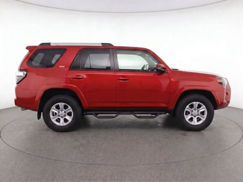 Used 2021 Toyota 4Runner SR5 AWD/4WD image 2