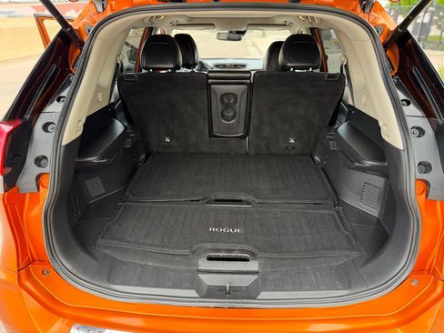 Used 2018 Nissan Rogue SL w/ Premium Package AWD/4WD image 11