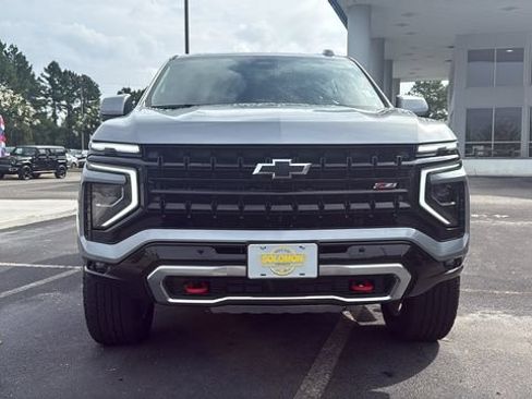 Used 2025 Chevrolet Tahoe Z71 AWD/4WD image 2