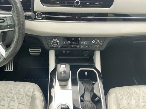 Used 2025 Mitsubishi Outlander SEL FWD image 20
